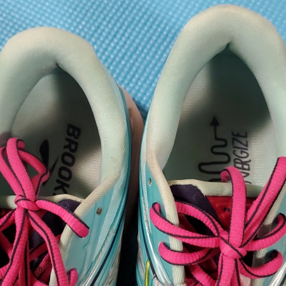 BROOKS RUNNING SHOES - Picture 5 of 8